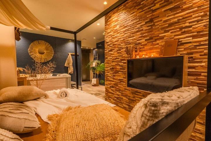 Hôtel pour 2 personnes, avec sauna ainsi que jacuzzi et terrasse dans Lomme - 4