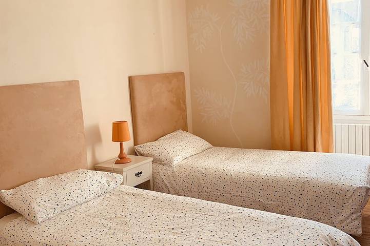 Location de vacances pour 12 personnes, avec jardin et terrasse à Confolens - 4