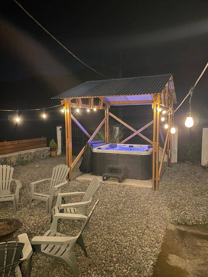 Villa pour 8 personnes, avec jacuzzi et jardin