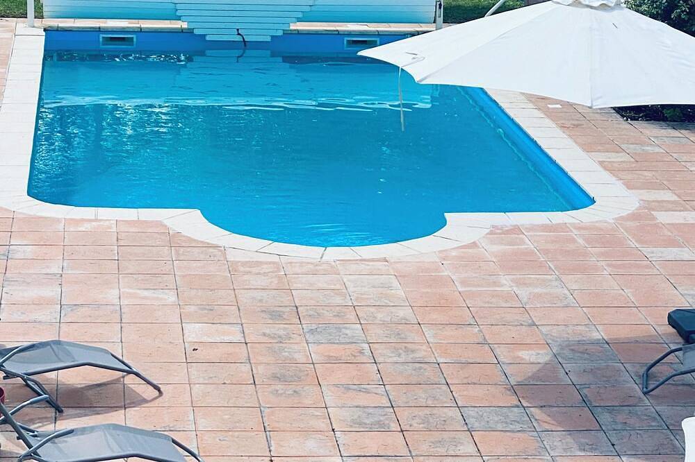 Apartamento entero, Very cosy comfortable 3 bedrooms near bars and restaurants villages médiéval  in Allez-et-Cazeneuve, Región de Villeneuve-sur-Lot