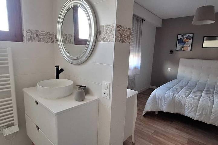 Villa on the outskirts of Geneva, between the lake and the mountains in Douvaine, Thonon-les-Bains region
