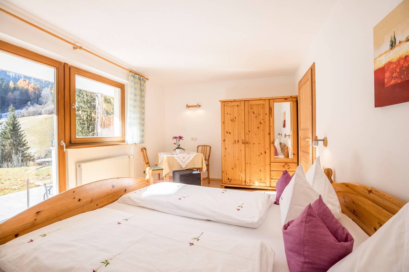 Ganze Wohnung, Bnb Lettnerhof – Terrace Familysuite. Mitten im Grünen, Südterrasse, Bergblick, Wlan. in Welsberg-Taisten, Östliche Dolomiten