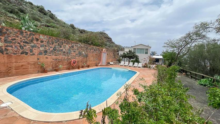 Casa rural para 4 personas, con jacuzzi y piscina además de terraza y jardín en Gran Canaria - 4