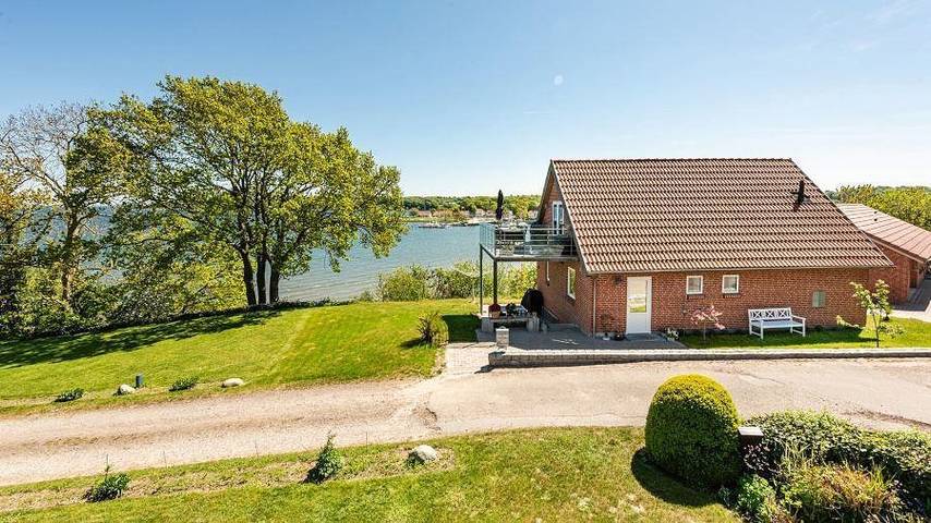 Ferienhaus für 4 Personen, mit Terrasse und Garten