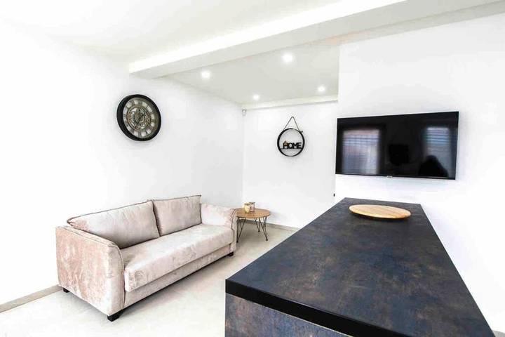 Gîte pour 2 personnes, avec jacuzzi et sauna à Francheville - 3