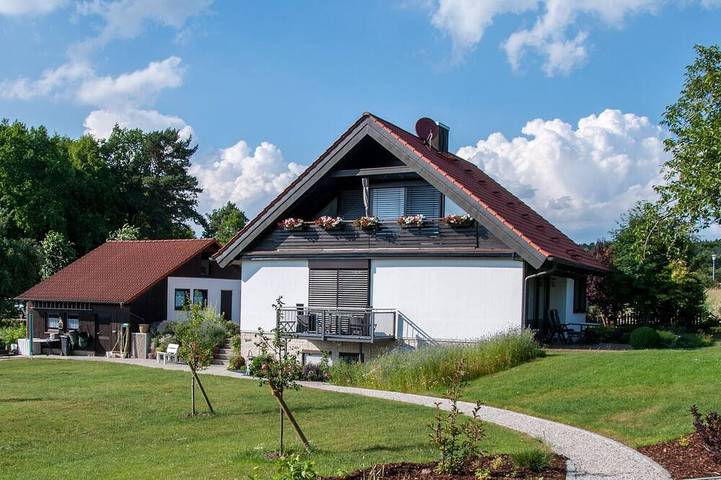 Ferienwohnung für 2 Personen, mit Garten und Balkon - 1