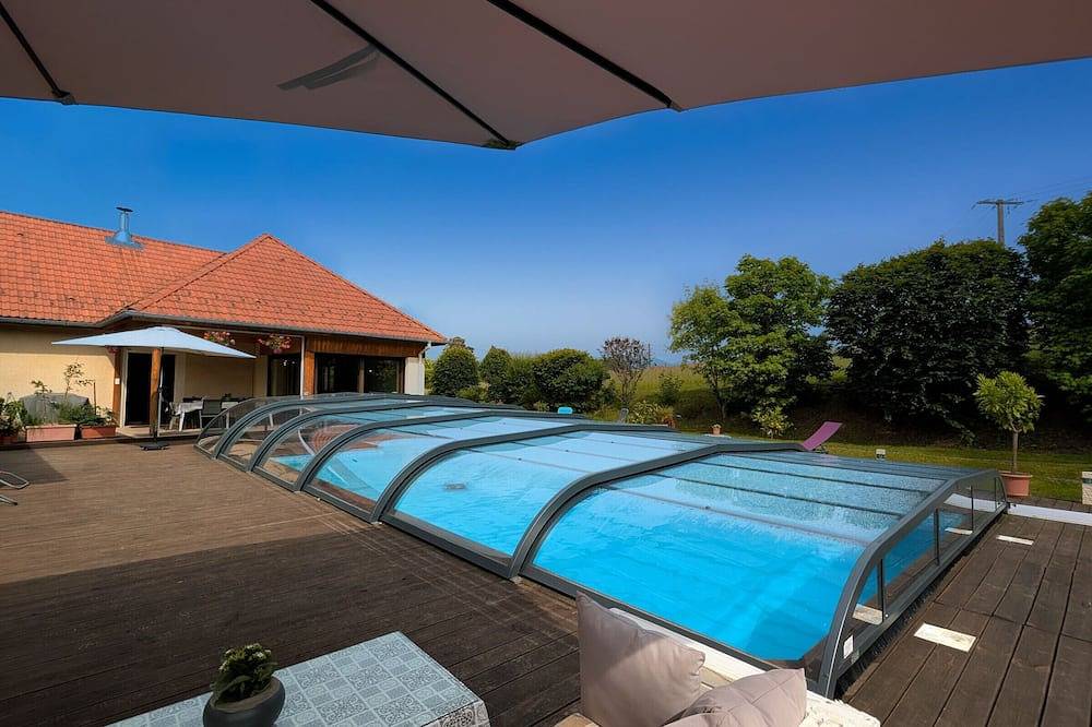 Spacious room with pool, spa, and hammam in Anould, Saint-Dié-des-Vosges