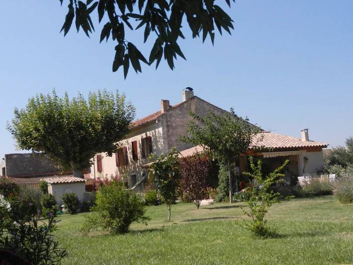 Chambre d’hôte pour 2 personnes, avec Terrasse et Jardin ainsi que Piscine et Vue