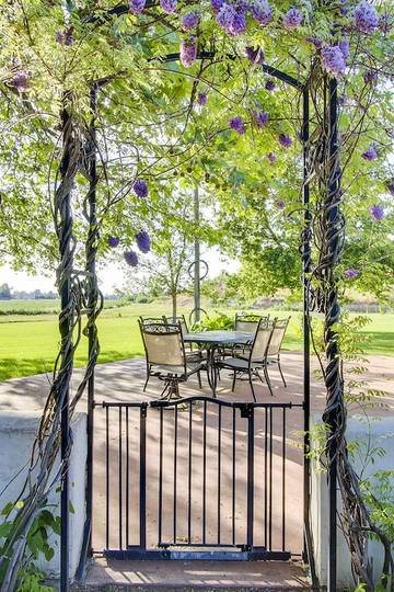 Vacation Home for 2 Guests in Walla Walla Valley, Oregon, Picture 4