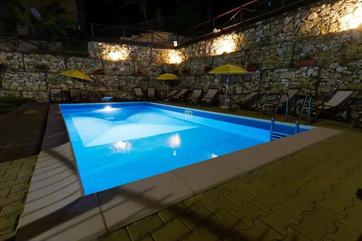 Apartmenthotel für 6 Personen, mit Ausblick und Pool sowie Garten, mit Haustier - 1