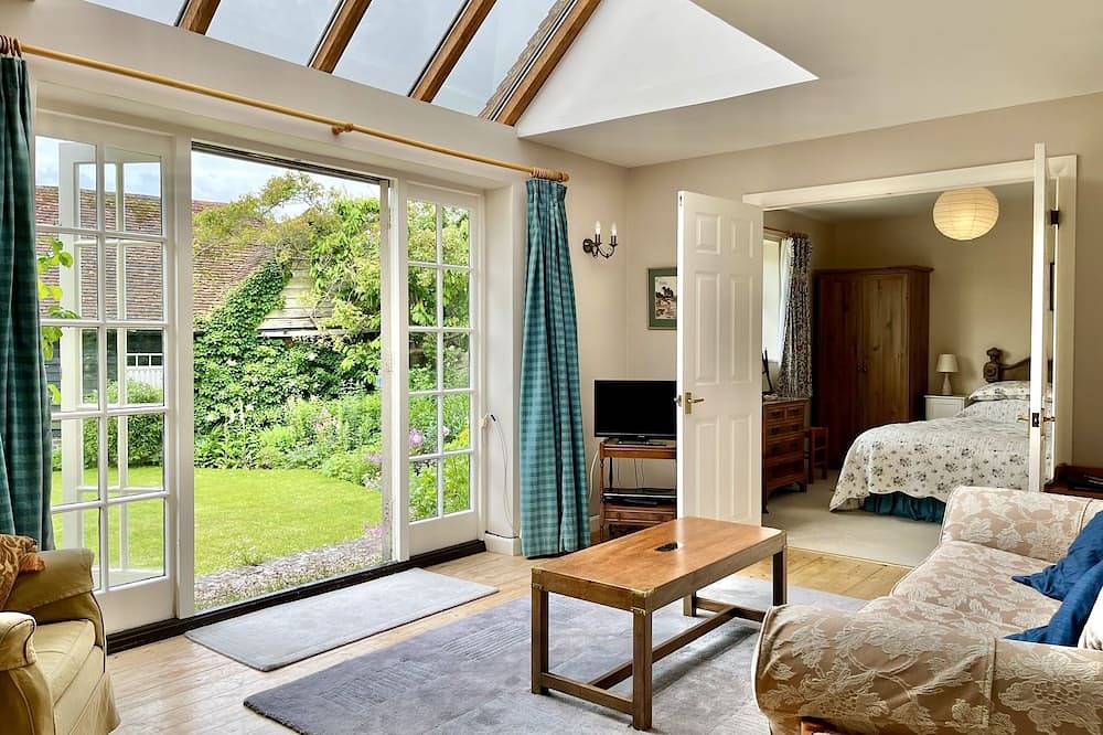 Library Cottage by Inspire Stays dot com - a cottage that sleeps 2 guests  in 1 bedroom in Pulborough, South Downs