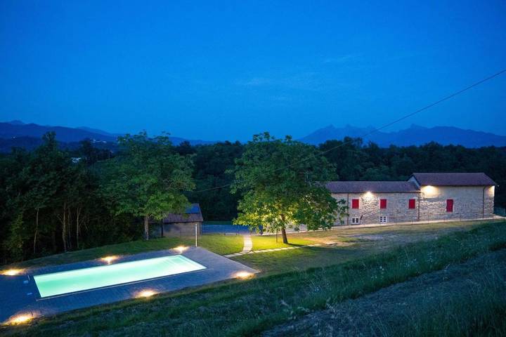 Appartamento per 4 persone, con Terrazza e Giardino nonché Piscina e Panorama a Villafranca in Lunigiana