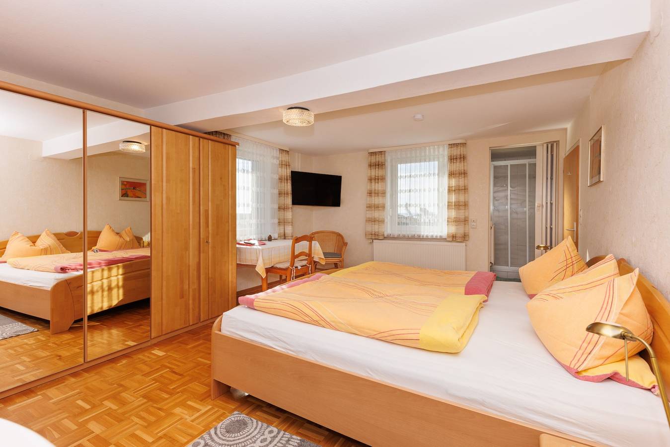 Bauernhof-Pension Schneider-Feige - Doppelzimmer in Bad Berleburg, Kreis Siegen-Wittgenstein