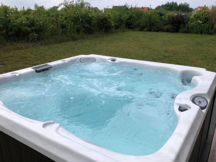 Ferienhaus für 10 Personen, mit Pool und Whirlpool sowie Garten und Sauna in Kalkhorst - 2