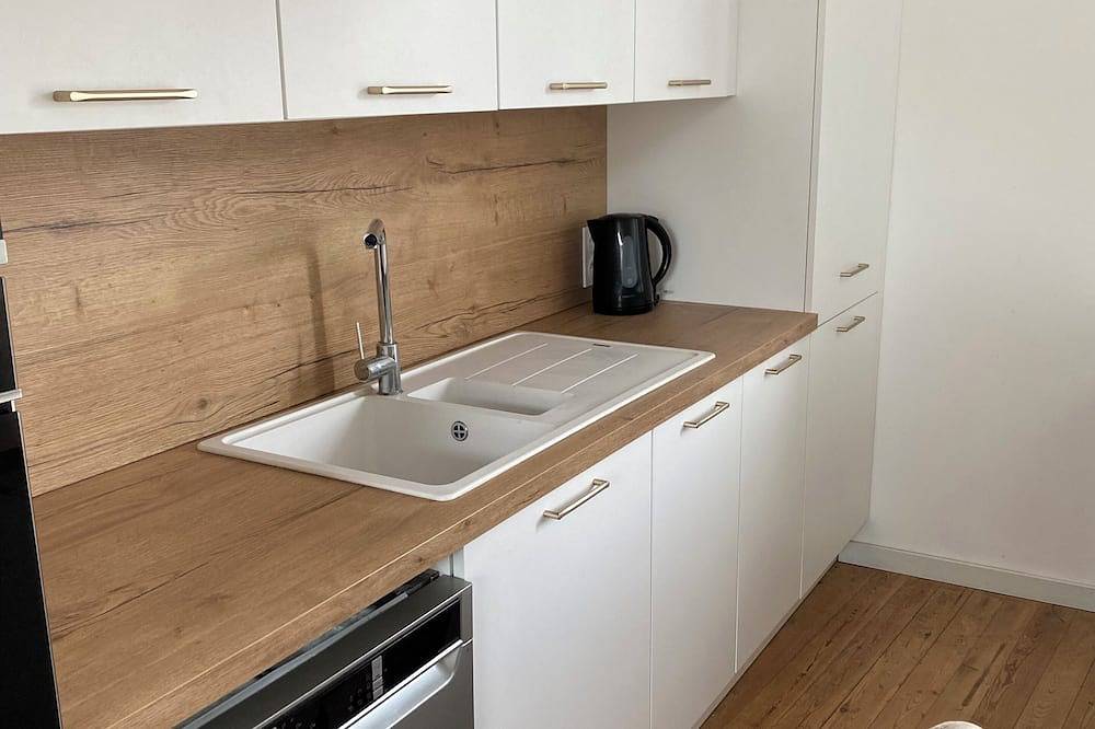 Town house 4 to 6 persons with terrace in Lion-sur-Mer, Caen region