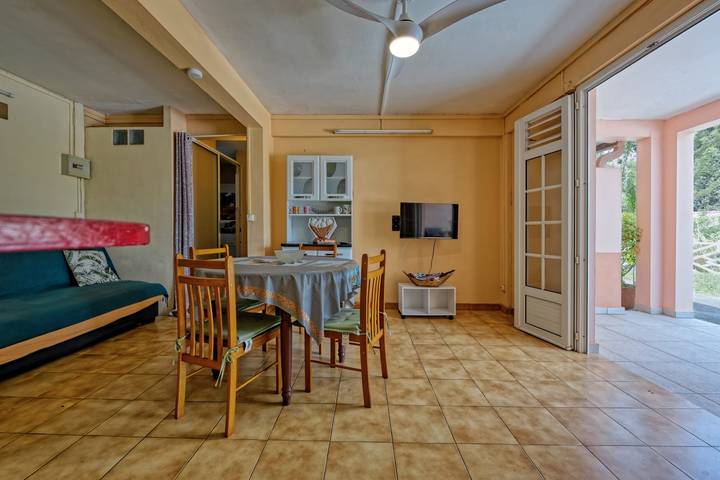 Apartamento entero, Colombe soleil - Climatisation -Terrasse in Rivière-Salée, Martinica