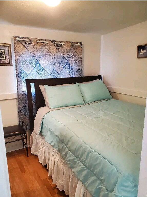 Stylish Retreat w/ Queen Bed • Fast Wifi • Free Parking in Colorado Springs, El Paso County (CO)