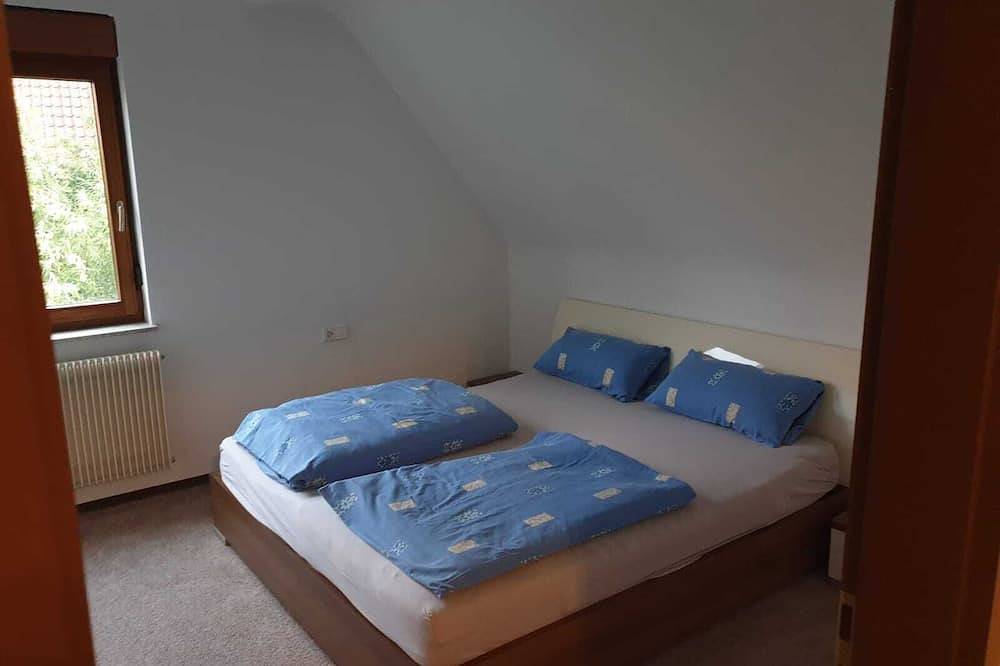 Ganze Wohnung, Großzügige familienfreundliche 4-Zimmer Fewo in Kirchheim unter Teck, Albsteig Etappe 8