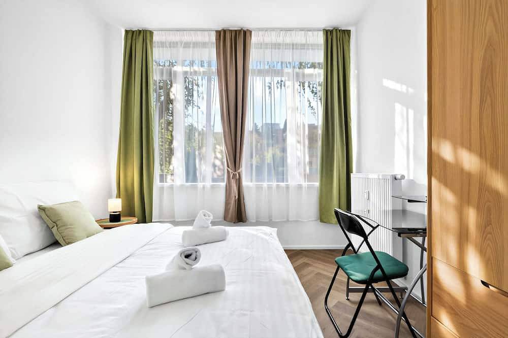 Ganze Wohnung, Large Family Apartment for 6 - Ac & Garage in Bratislava, Bratislava und Umgebung