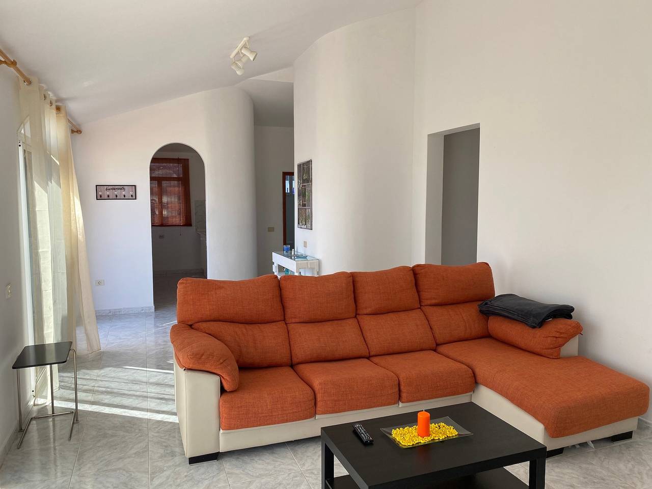 Ganze Wohnung, Ferienwohnung 'Villa Gabriela' mit Meerblick, privater Terrasse und Wlan in Tarajalejo, Tuineje