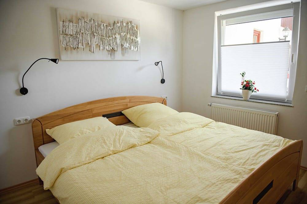 Entire apartment, Ferienwohnung Am Jägerberg, Feldafing in Bayern in Feldafing, Starnberger See