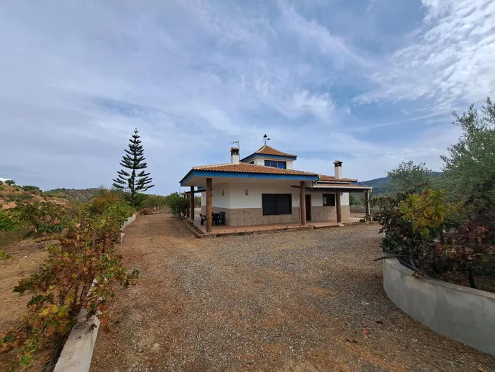 Casa de vacaciones para 5 personas, con jardín además de vistas y piscina - 1