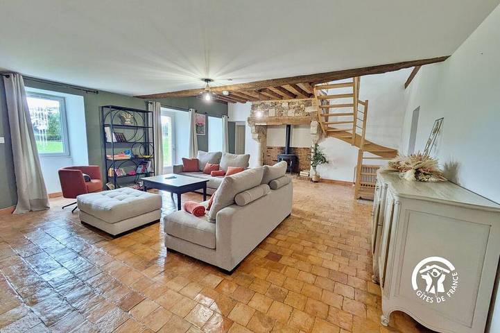 Gîte pour 12 personnes, avec Terrasse et Jardin