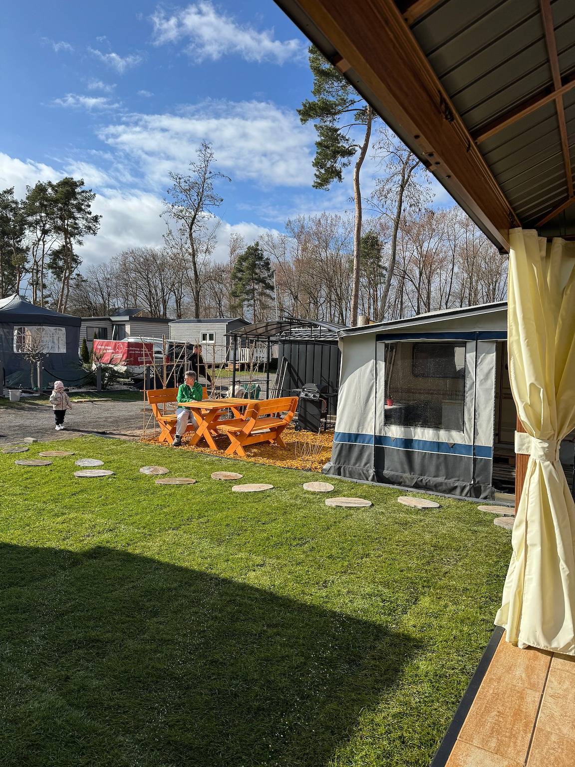 Wohni 2 mit privater Terrasse und privatem Garten in Brandenburg an der Havel