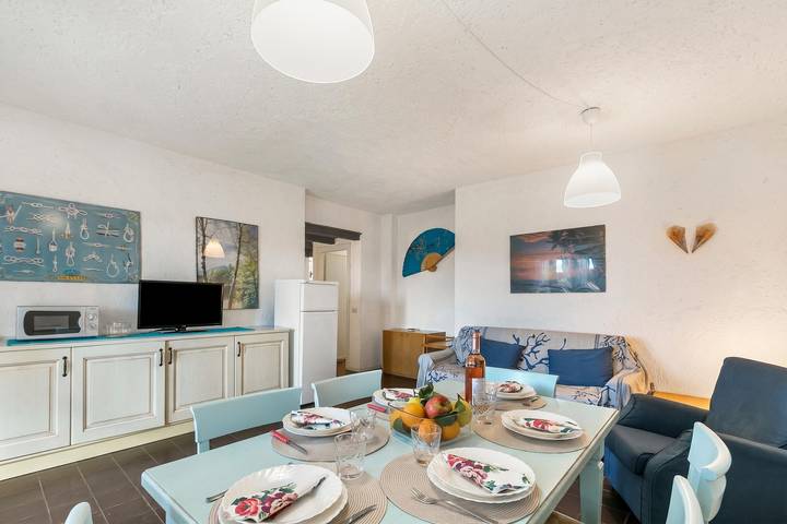 Gîte pour 6 personnes, avec terrasse dans Loiri Porto San Paolo - 3