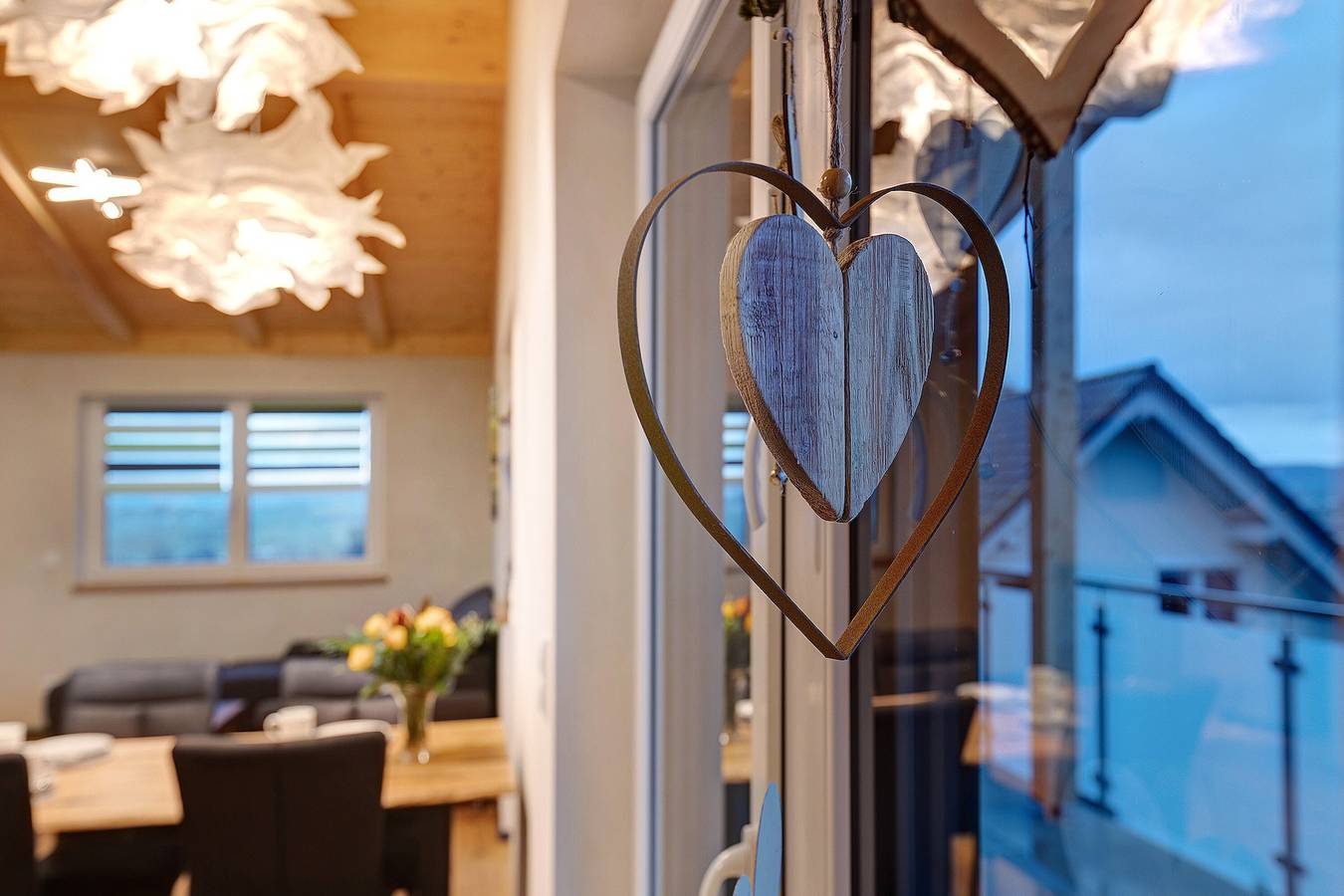 Ganze Wohnung, Ferienwohnung 'Panorama Suite' mit Balkon, Grillhüte und Infrarotkabine. in Donaueschingen, Mittlerer Schwarzwald