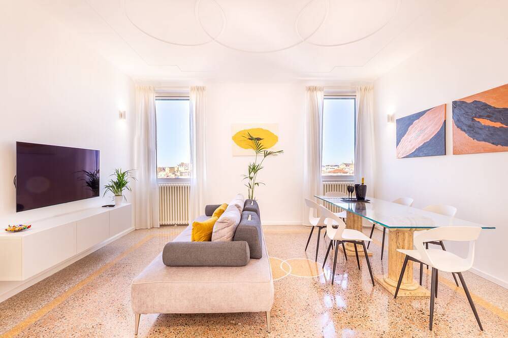Ganze Wohnung, Adventura Penthouse, modern penthouse with breathtaking city views in Rom, Rom Provinz