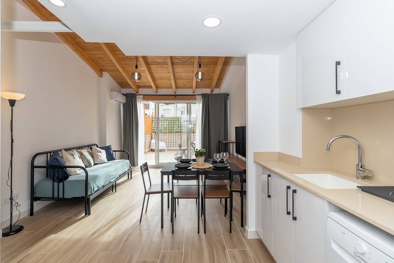 Vacation Rental for 4 Guests in Ruzafa, Valencia