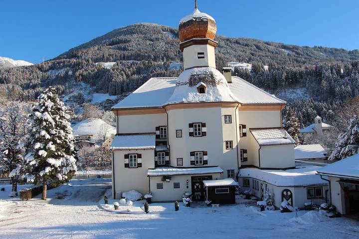 Classic Schlosssuite in Vomp, Bezirk Schwaz