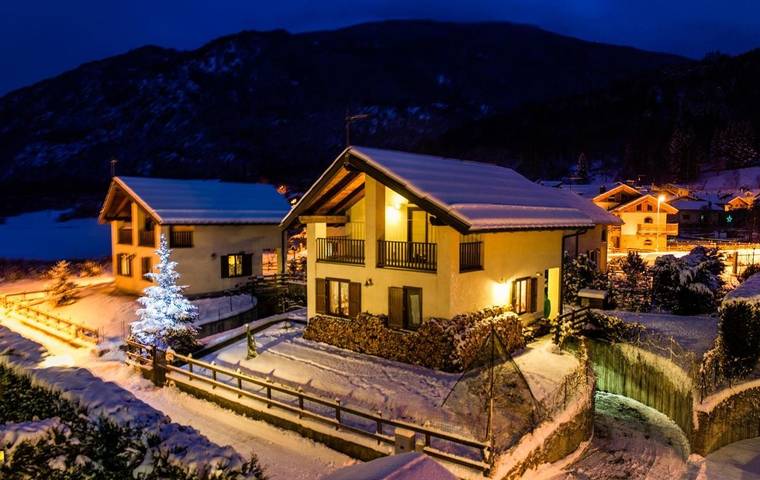 Chambre d’hôte pour 5 personnes, avec Terrasse ainsi que Jardin et Vue à Oulx