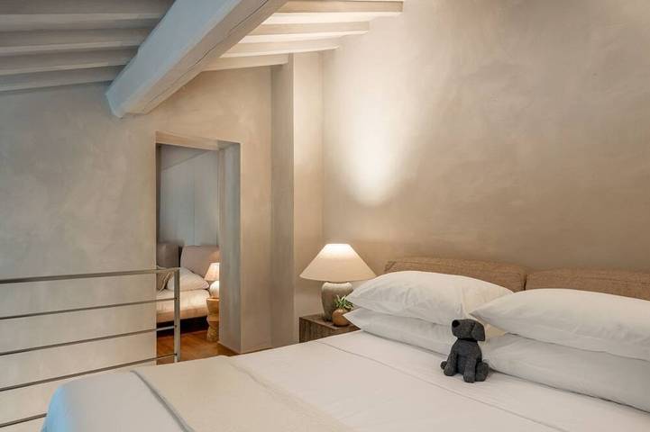 The Romantic Olive Reatreat with pool and garden near Florence in Lastra a Signa, Provincia di Prato