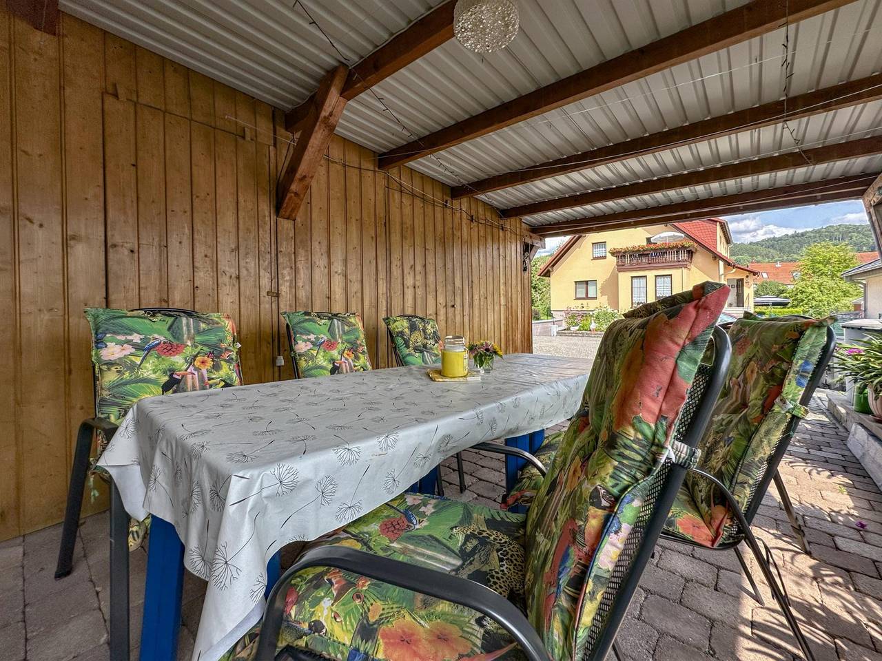 Ganze Wohnung, Schöne Wohnung im Thüringer Wald mit Balkon in Floh-Seligenthal, Rennsteig