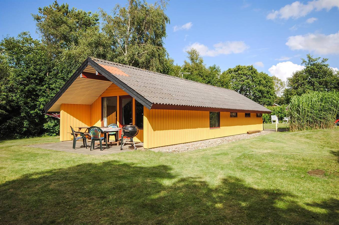 Stunning home in Spøttrup w/ 4 Bedrooms in Ålbæk Strand, Limfjord in Westjütland