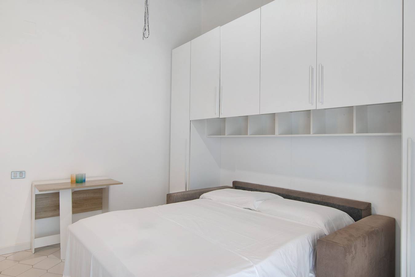 Entire apartment, Essenza Apartment with Balcony, Wi-Fi, and Air Conditioning in Spiaggia Santa Teresa, Salerno