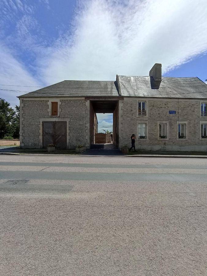 Location de vacances pour 25 personnes, avec Balcon et Terrasse ainsi que Jardin et Vue à Osmanville