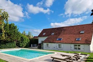 Gîte pour 12 personnes, avec jardin à Montfey