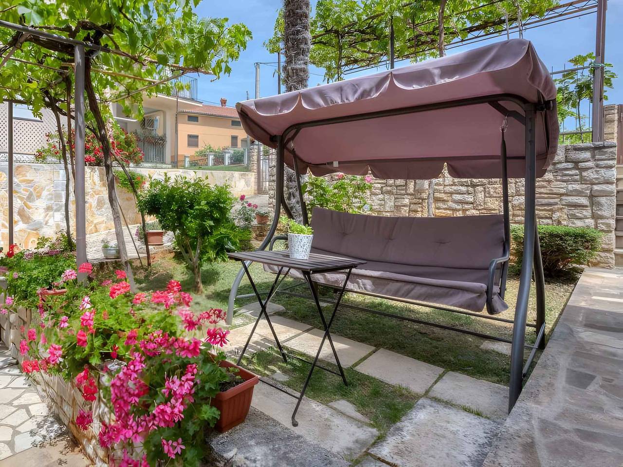 Ganze Ferienwohnung, Ferienwohnung Mit Klimaanlage und Terrasse  in Tar-Vabriga, Novigrad