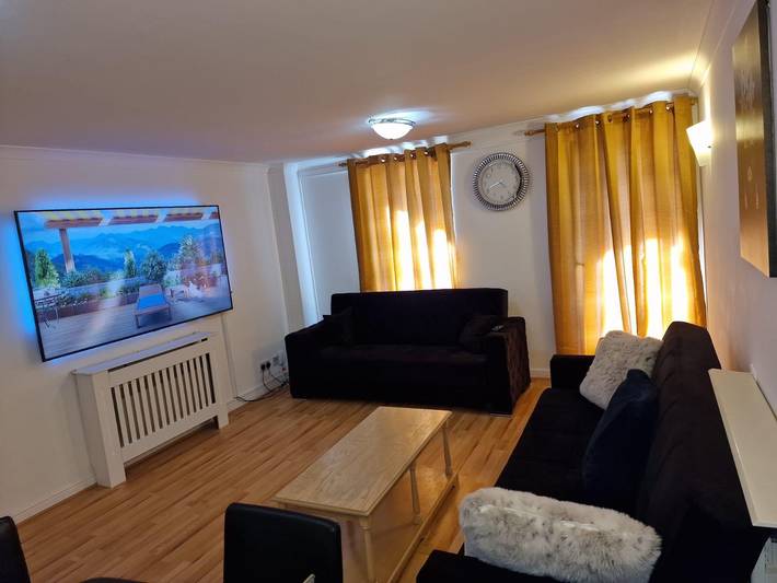 Ferienwohnung für 5 Personen, mit Seeblick und Balkon, kinderfreundlich in London - 3