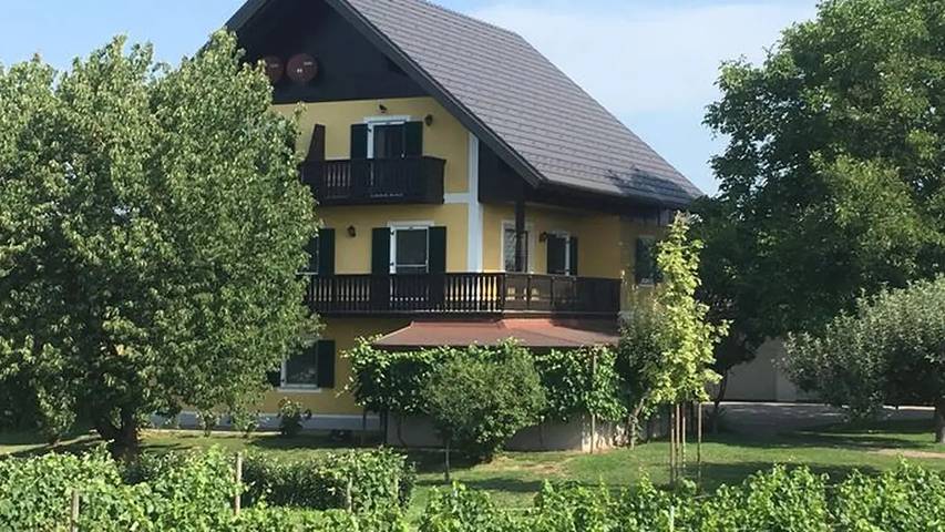 Ferienwohnung für 4 Personen, mit Garten