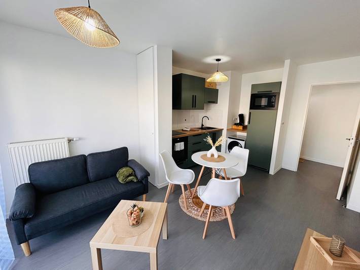 Gîte pour 2 personnes, avec Terrasse à Bezannes