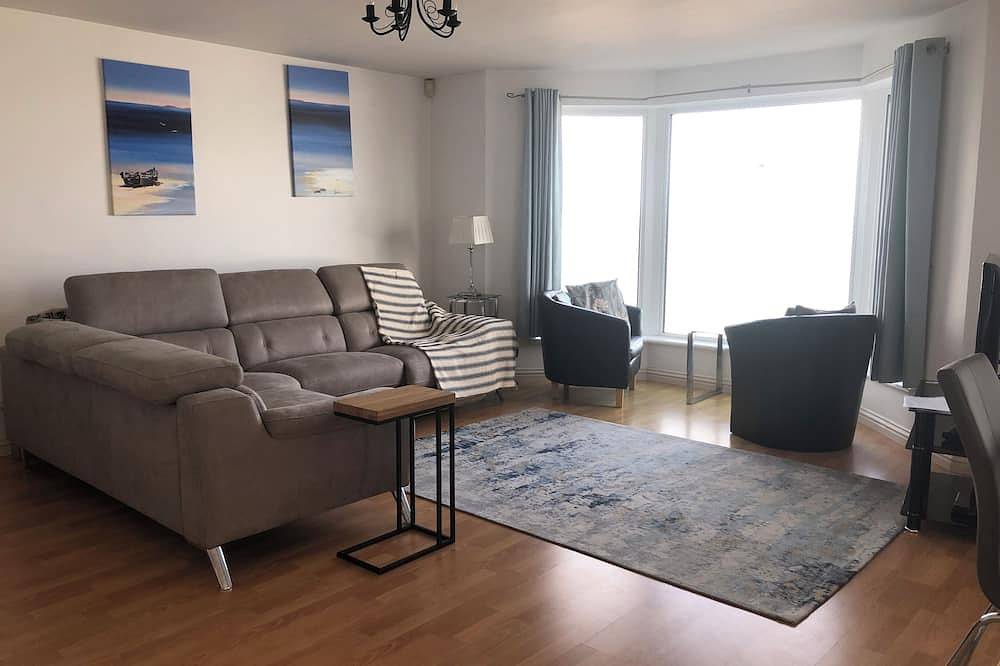 Ganze Wohnung, Close to Portrush golf with superb views of the north Irish Coast.Cool apartment in Portstewart, Nordirland