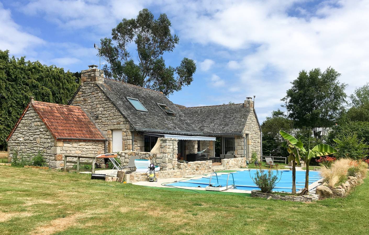 Maison de vacances 'Maison Bringwiller Plage 200m' avec piscine privée et terrasse privée in Trégastel, Côte de Granit Rose