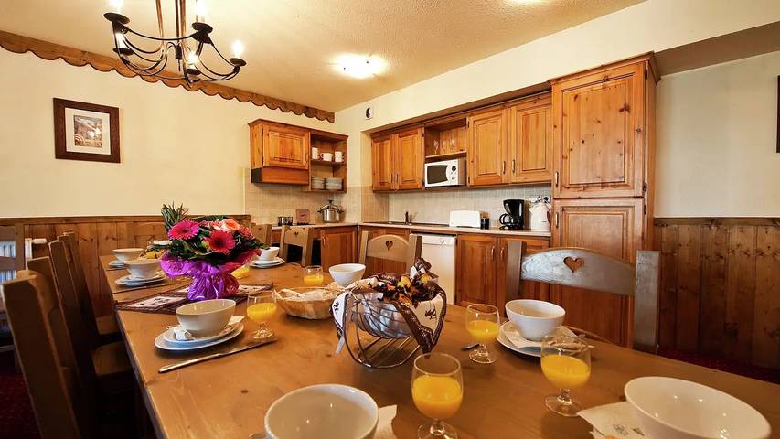 Chalet pour 12 personnes, avec piscine et sauna, animaux acceptés dans Les Arcs - 3
