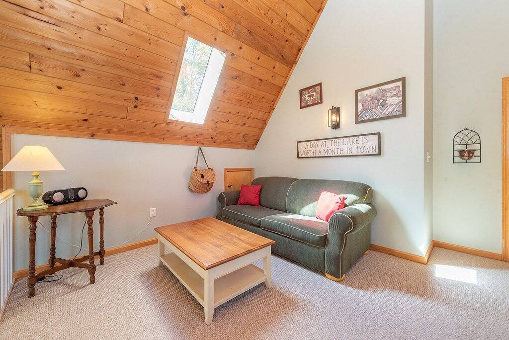 Vacation House for 12 Guests in Deep Creek Lake, Garrett County
