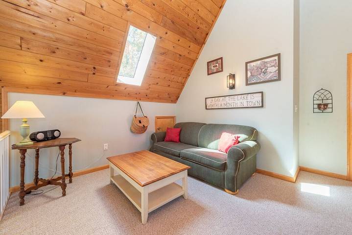 Vacation home for 12 people, with balcony and hot tub in Maryland