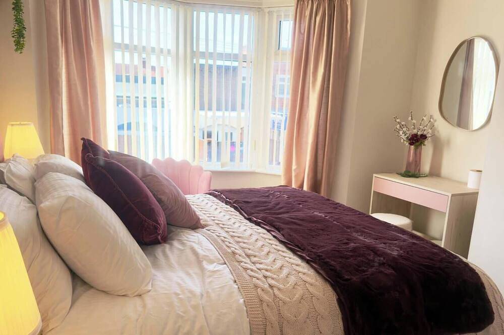 The Great Wave Retreat - Calm Costal Stay in Lancashire